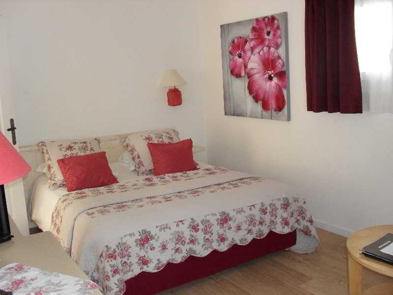 Val Baussenc, The Originals Relais Hotel Maussane les Alpilles Bagian luar foto