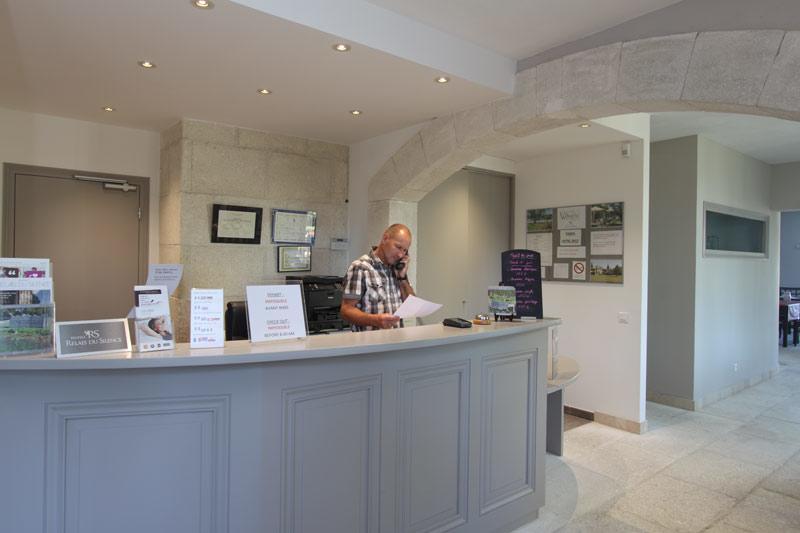 Val Baussenc, The Originals Relais Hotel Maussane les Alpilles Bagian luar foto