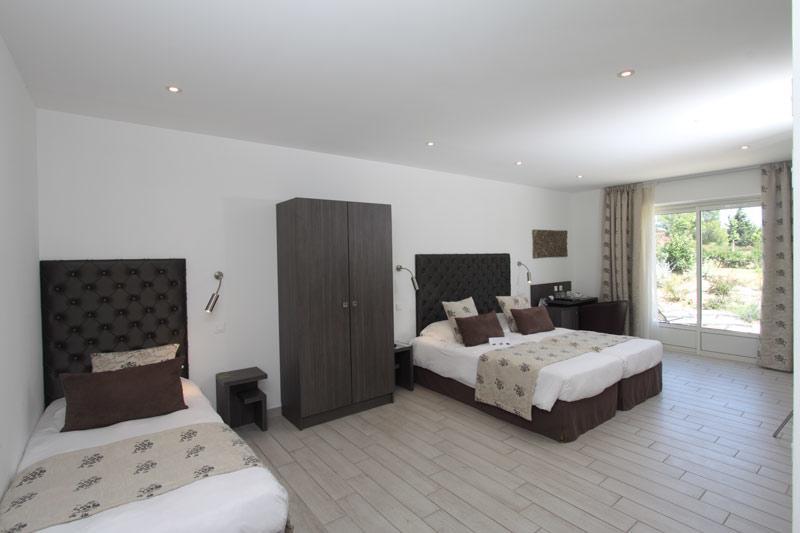 Val Baussenc, The Originals Relais Hotel Maussane les Alpilles Bagian luar foto