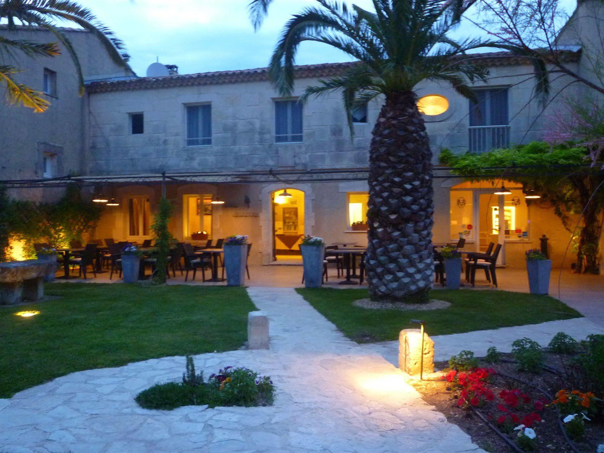 Val Baussenc, The Originals Relais Hotel Maussane les Alpilles Bagian luar foto